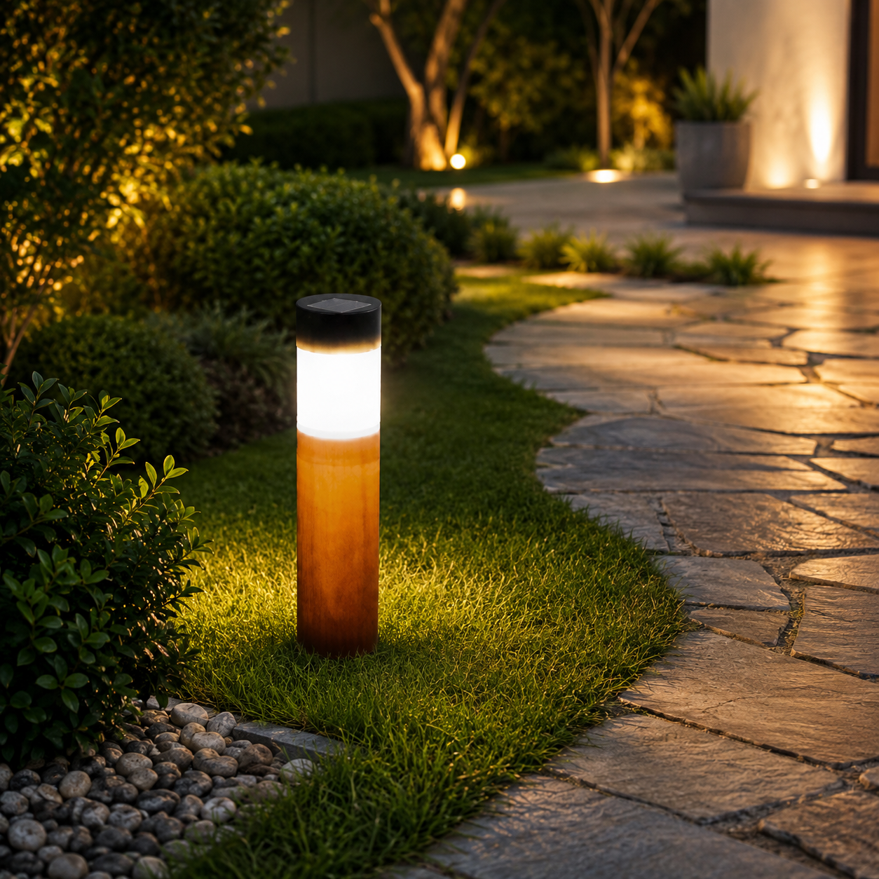 Set 4 Lampi Solare LED pentru Gradina si Alei, Aspect Lemn Natural, Aprindere Automata, Rezistente la Intemperii, Lumina Alba Calda